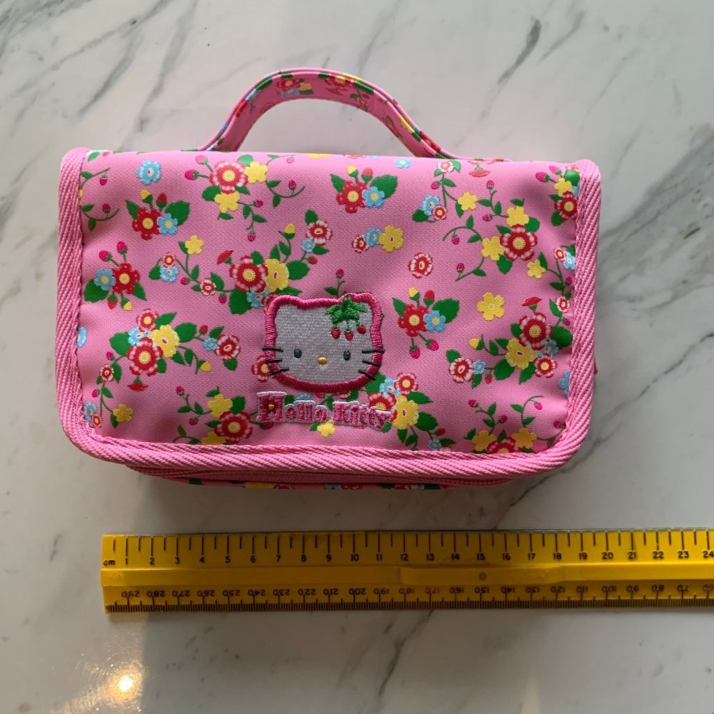 VINTAGE 2001  HELLO KITTY TOP HANDLE POUCH / COSMETIC BAG